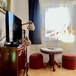 Apartment Twin With Balcony In Old Town *