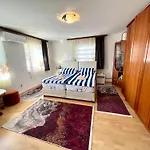 Twin With Balcony In Old Town Apartment Sarajevo