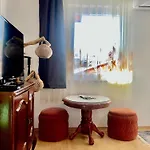 Twin With Balcony In Old Town *