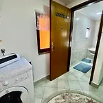 Twin With Balcony In Old Town Apartment *