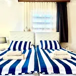 Apartment Twin With Balcony In Old Town *