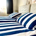 Twin With Balcony In Old Town