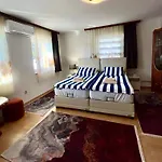 Apartment Twin With Balcony In Old Town
