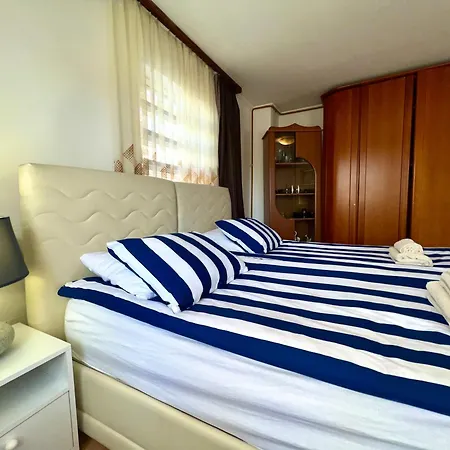 Apartment Twin With Balcony In Old Town