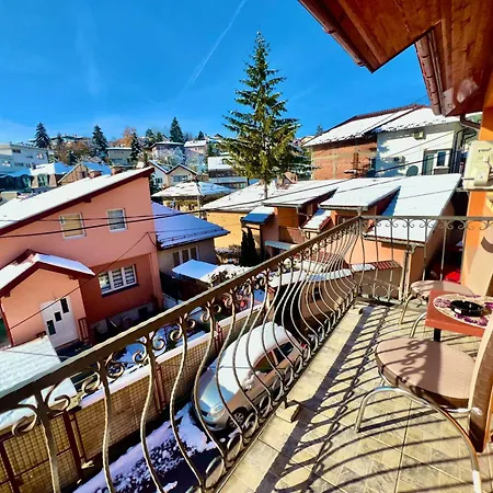 Twin With Balcony In Old Town