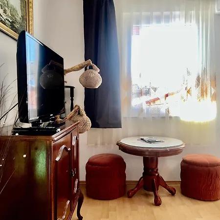 Apartment For 7 People In The Center *