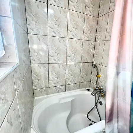 Apartment For 7 People In The City Center *