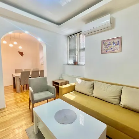 Apartment In Center - Great Location! Apartment *