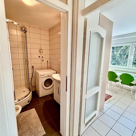 Lejlighed In Center - Great Location! *