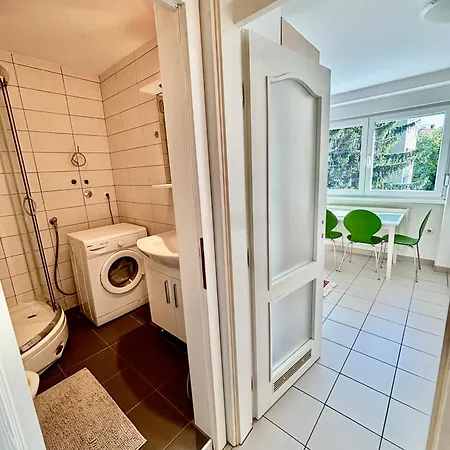 Lejlighed In Center - Great Location! *