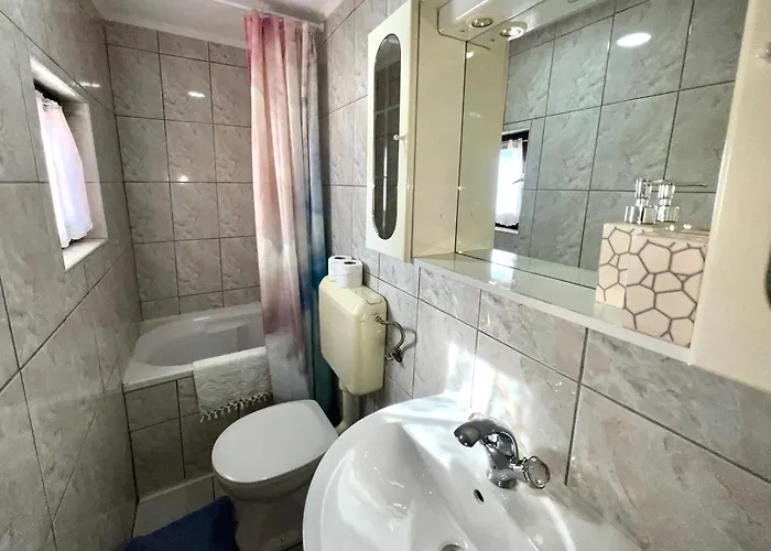 Twin With Balcony In Old Town * سراييفو